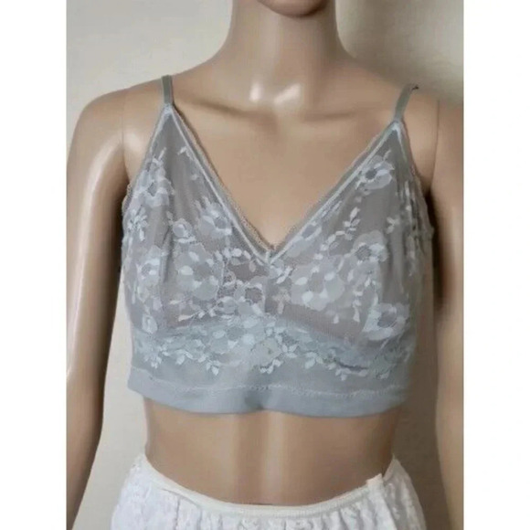 Victoria’s Secret Bralette  Lace Floral Wireless size M - Picture 1 of 6
